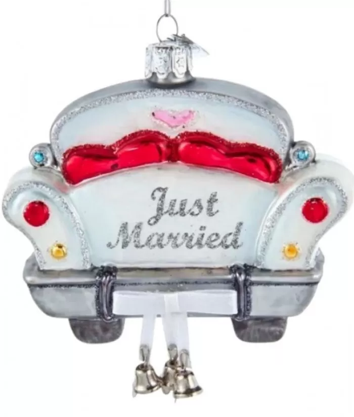 Boutique de Noël Family & Friends*Just Married'' Car Shaped Glass Ornament